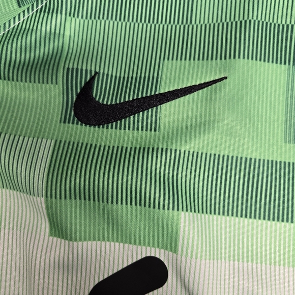 Nike Liverpool FC White/Green Away Soccer Jersey Men's Large - Picture 6 of 7